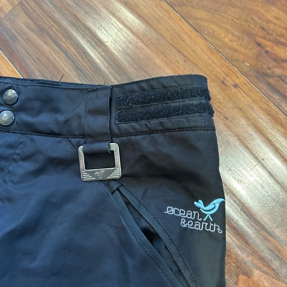Women's Black Cargo Pants Snow or Ski Pants, Small, Ocean & Earth brand - Picture 5 of 13